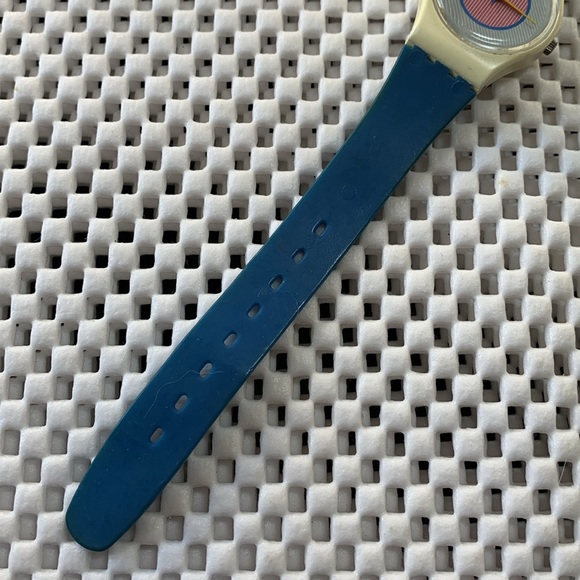 Swatch Watch - LW107 - RASPBERRY - Picture 4 of 9
